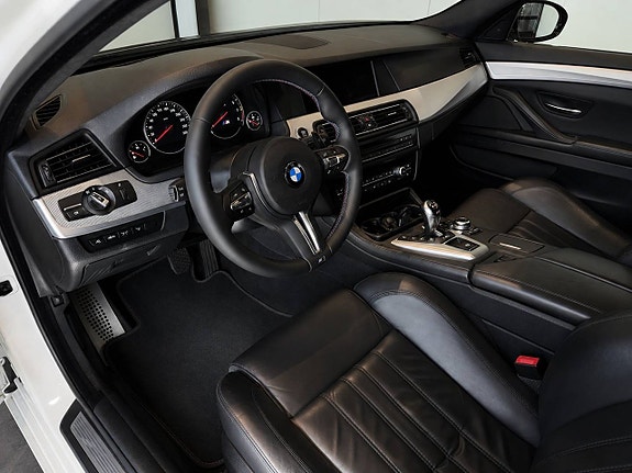 BMW M5 6 of 17