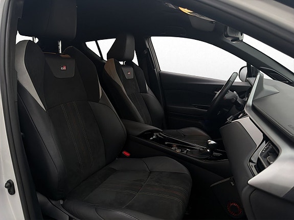 Toyota C-HR 9 of 30