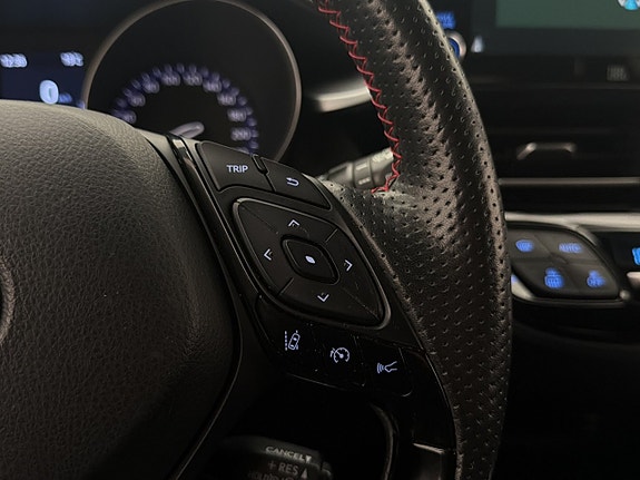 Toyota C-HR 20 of 30
