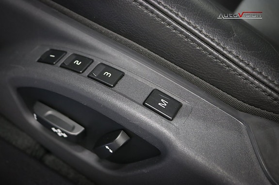 Volvo V60 Cross Country 24 of 30