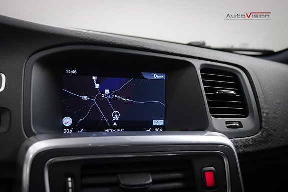 Volvo V60 Cross Country 12 of 30