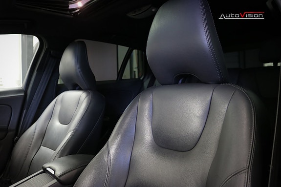 Volvo V60 Cross Country 25 of 30