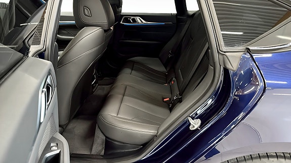 BMW i4 5 of 9