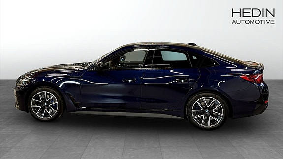 BMW i4 6 of 9