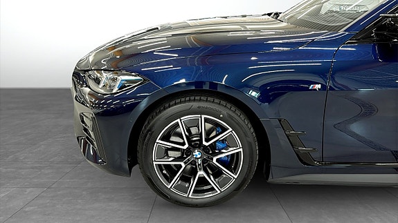 BMW i4 9 of 9