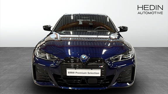 BMW i4 8 of 9