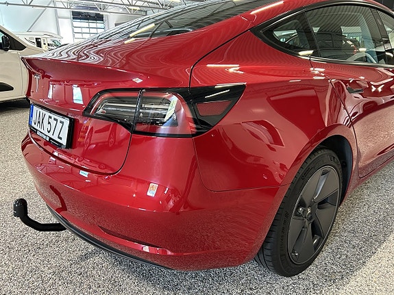 Tesla Model 3 7 of 24