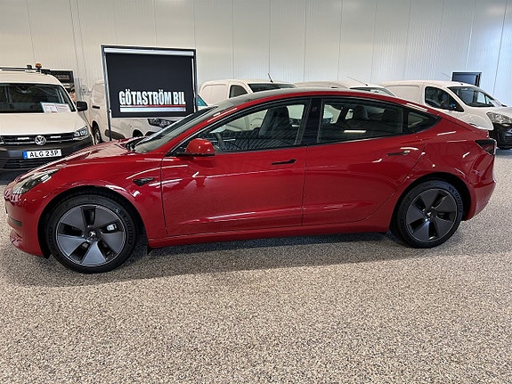 Tesla Model 3 8 of 24