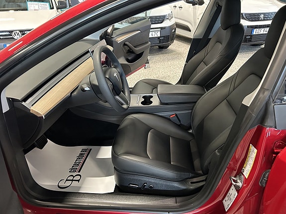 Tesla Model 3 10 of 24