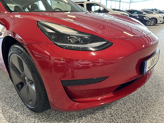 Tesla Model 3 6 of 24