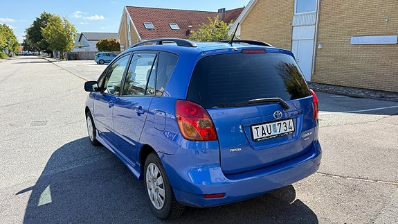 Toyota Corolla Verso 11 of 13