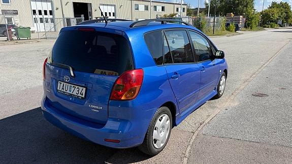 Toyota Corolla Verso 10 of 13