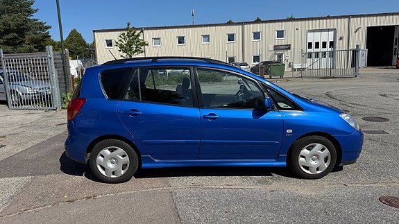 Toyota Corolla Verso 6 of 13