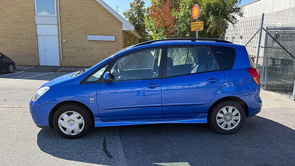 Toyota Corolla Verso 7 of 13