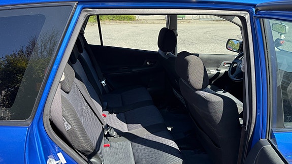 Toyota Corolla Verso 9 of 13
