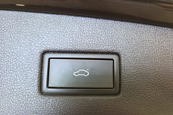 Volkswagen Tiguan 10 of 13