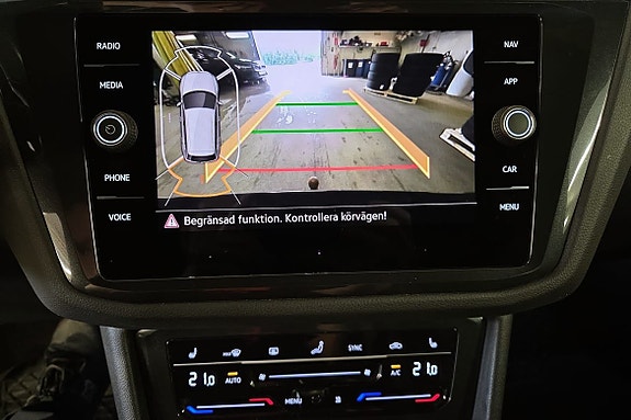 Volkswagen Tiguan 12 of 13