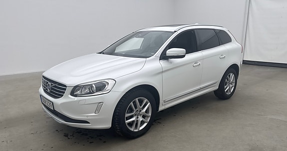 Volvo XC60 2 of 14