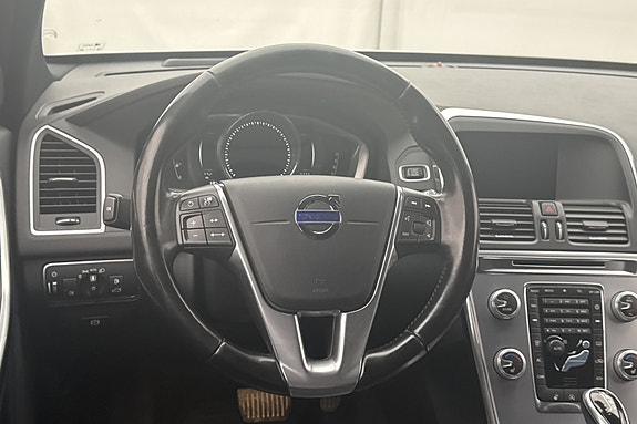 Volvo XC60 10 of 14