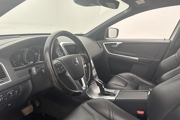 Volvo XC60 8 of 14