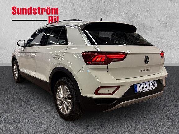 Volkswagen T-Roc 4 of 23