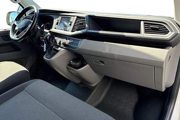 Volkswagen Transporter 6 of 17