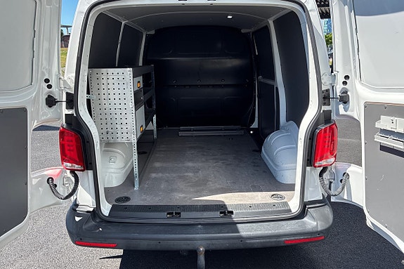 Volkswagen Transporter 10 of 17
