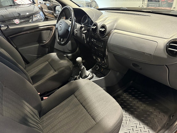 Dacia Duster 10 of 12