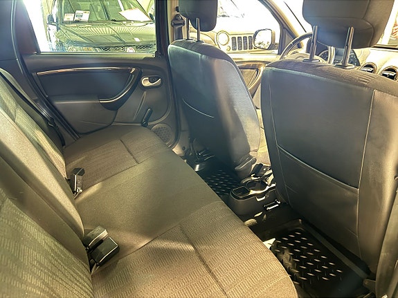 Dacia Duster 11 of 12