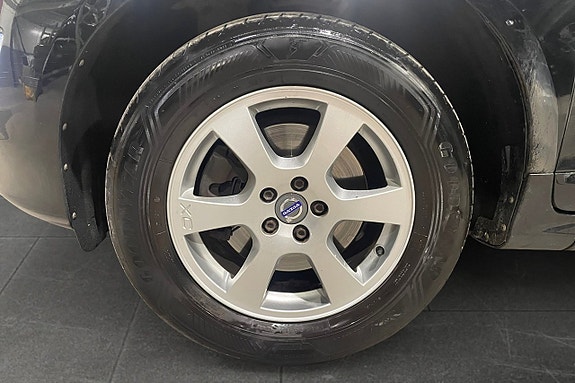 Volvo XC60 16 of 17