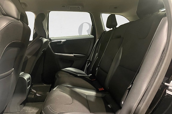 Volvo XC60 14 of 17