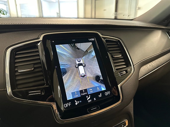 Volvo XC90 19 of 27