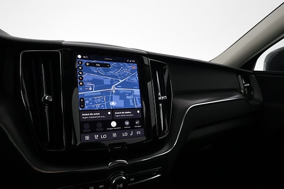 Volvo XC60 12 of 17