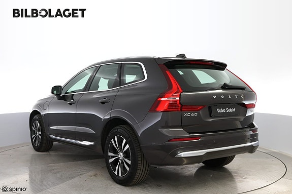 Volvo XC60 3 of 17