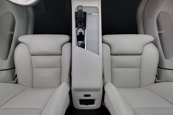 Volvo XC60 9 of 18