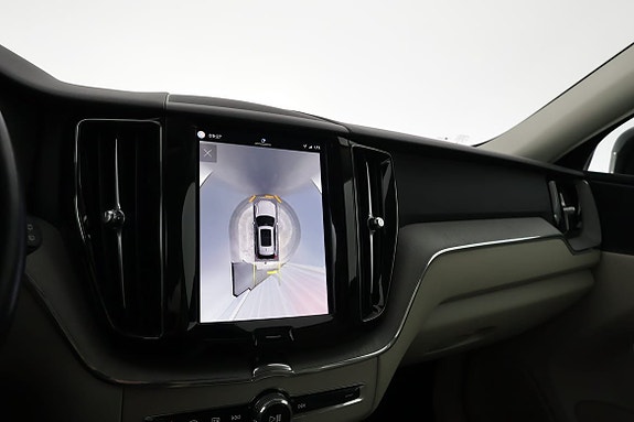 Volvo XC60 13 of 18