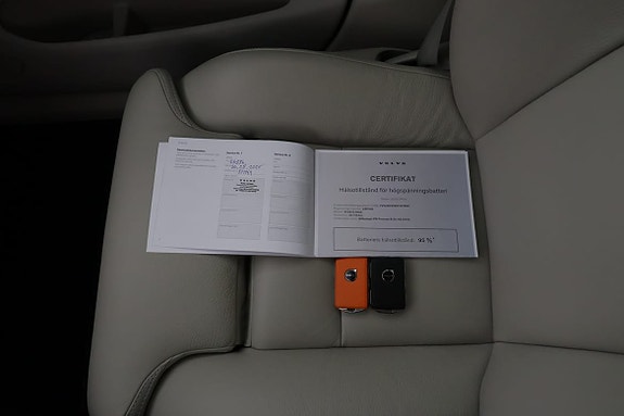 Volvo XC60 15 of 18