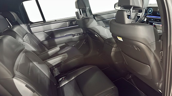 Hyundai Santa Fe 5 of 12