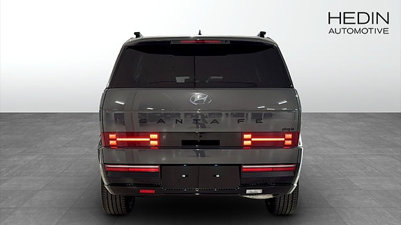 Hyundai Santa Fe 7 of 12