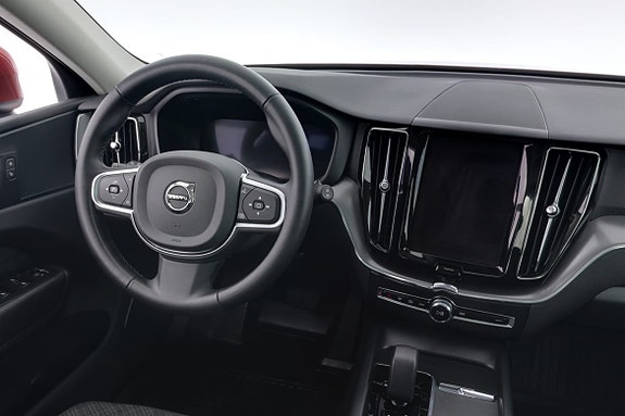 Volvo XC60 8 of 17
