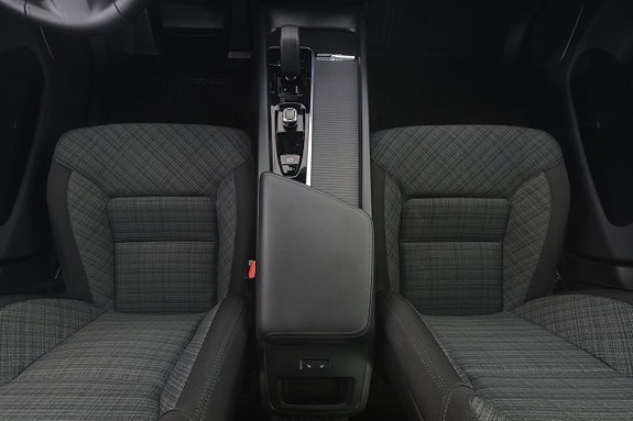 Volvo XC60 9 of 17