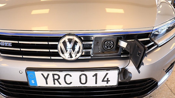 Volkswagen Passat 10 of 18