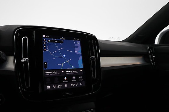 Volvo XC40 12 of 17
