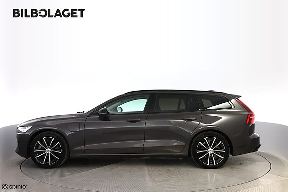 Volvo V60 2 of 18