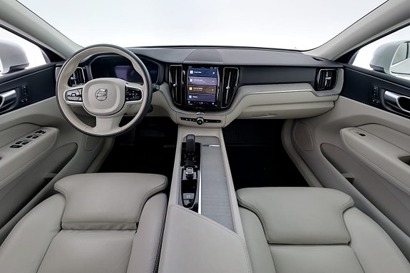 Volvo XC60 7 of 18