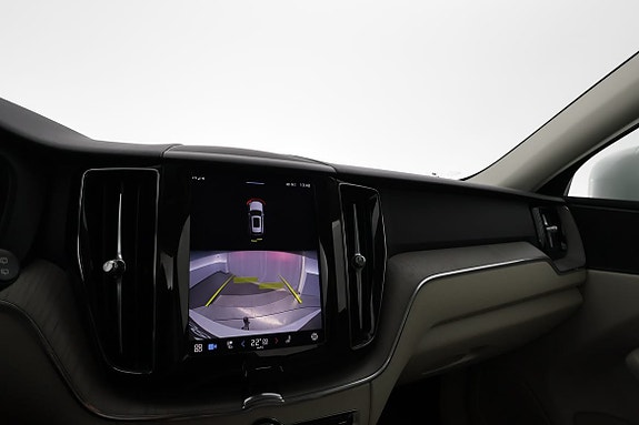 Volvo XC60 13 of 18