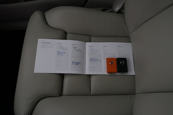 Volvo XC60 15 of 18