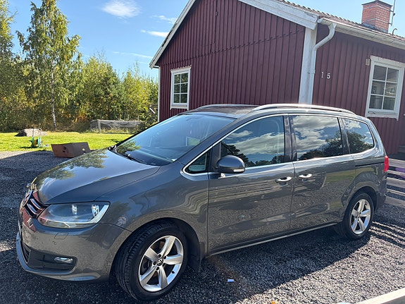 Volkswagen Sharan 2 of 23