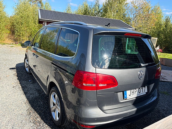 Volkswagen Sharan 3 of 23