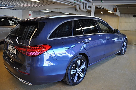 Mercedes-Benz C300 de 3 of 18